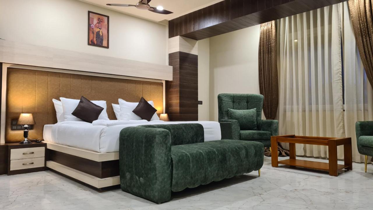 Hotel Eden Karwar Exterior foto